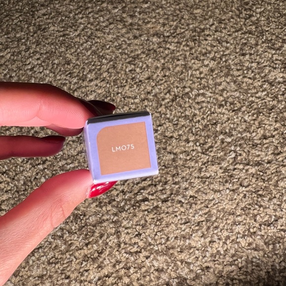 Concealer - Picture 3 of 4